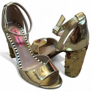 Betsey Johnson Brandy Mettallic Gold & Sequin Block Heels size 8